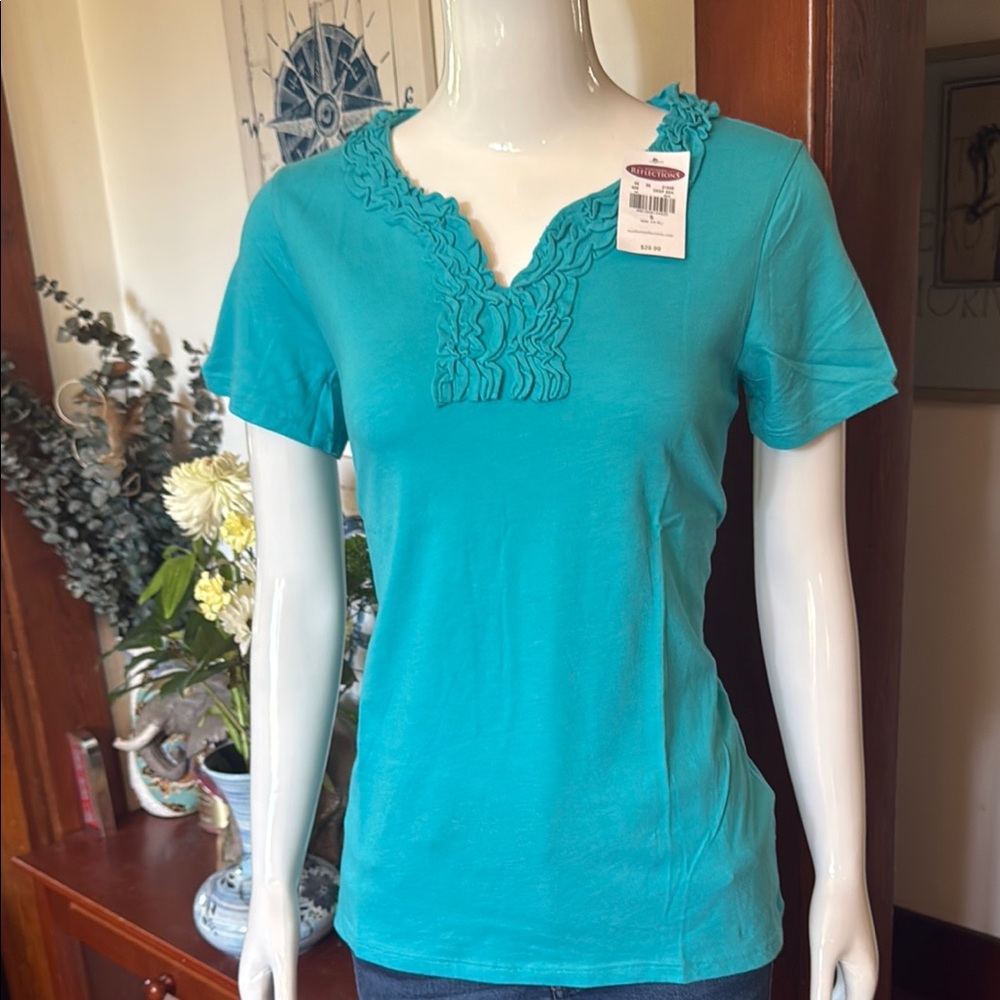 NWT northern reflections size small Teal Short Sleeve Top